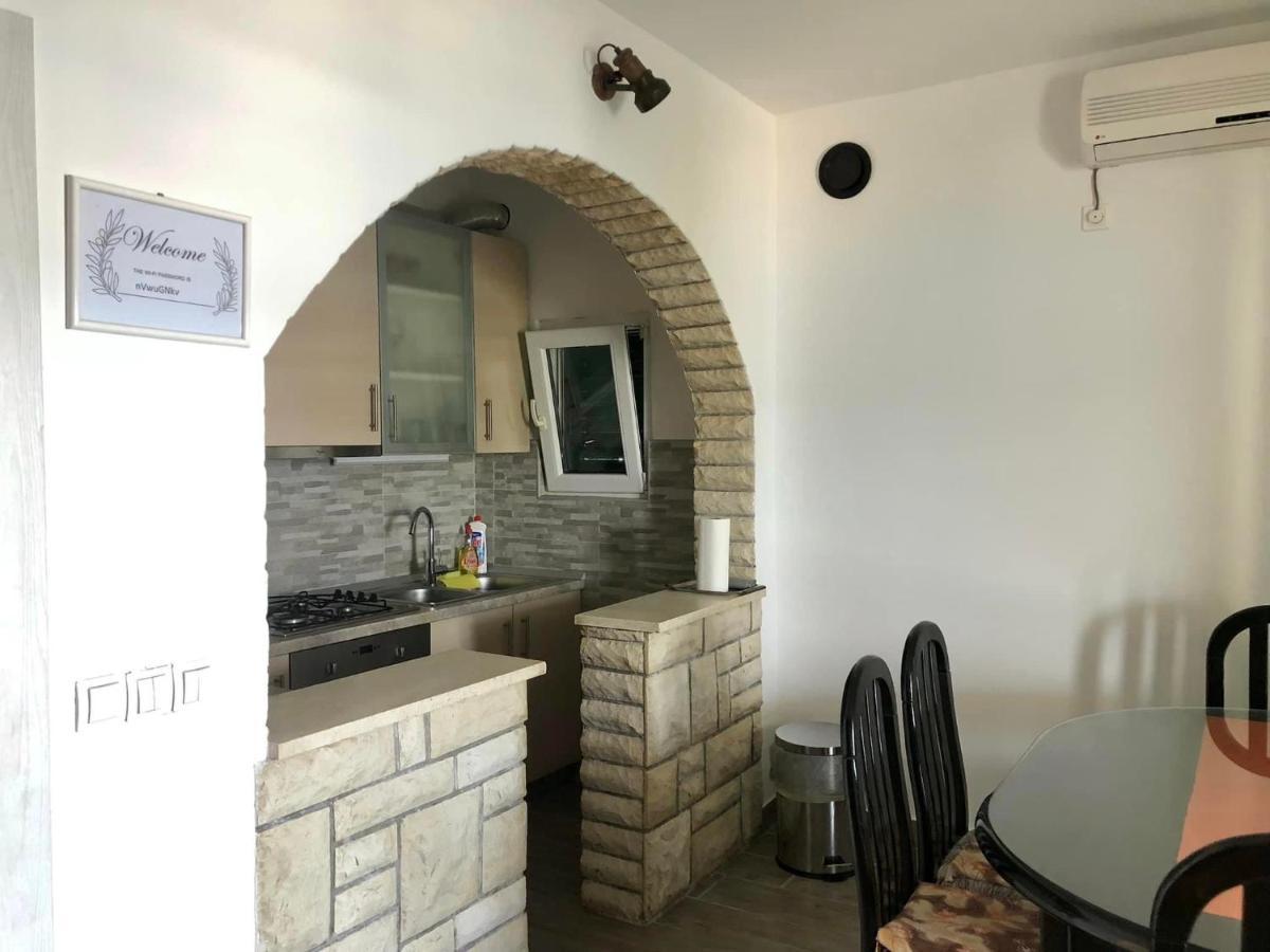 Apartmani Tamaris Vinišće 外观 照片