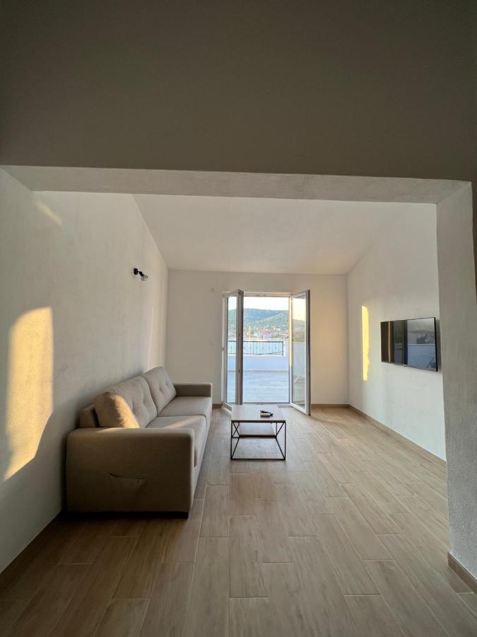 Apartmani Tamaris Vinišće 外观 照片
