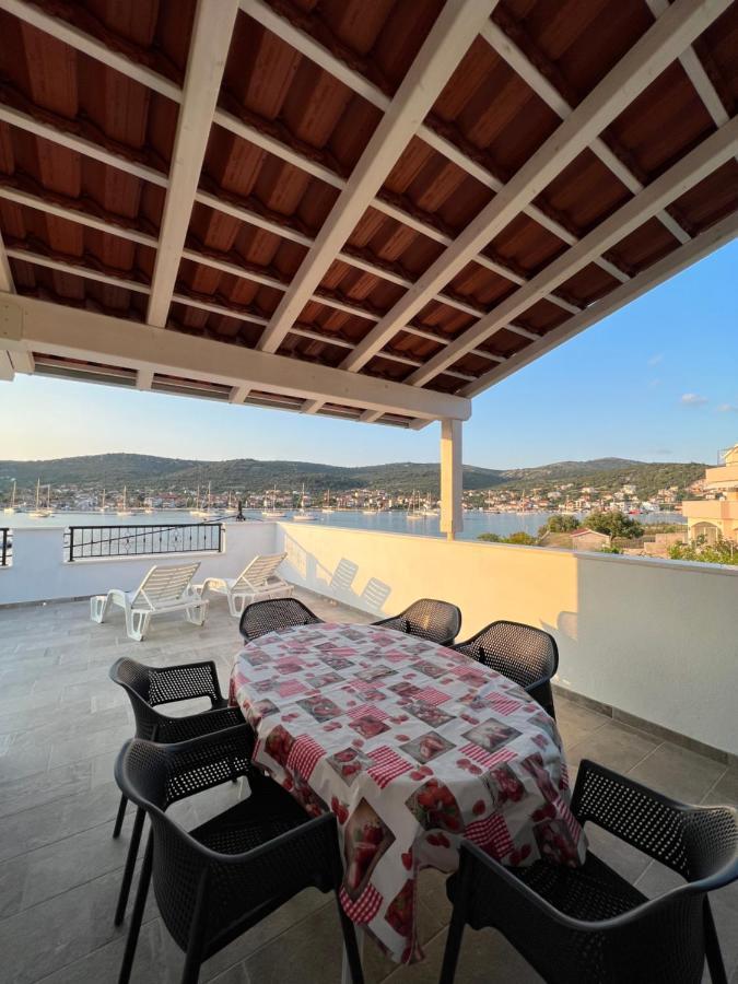 Apartmani Tamaris Vinišće 外观 照片